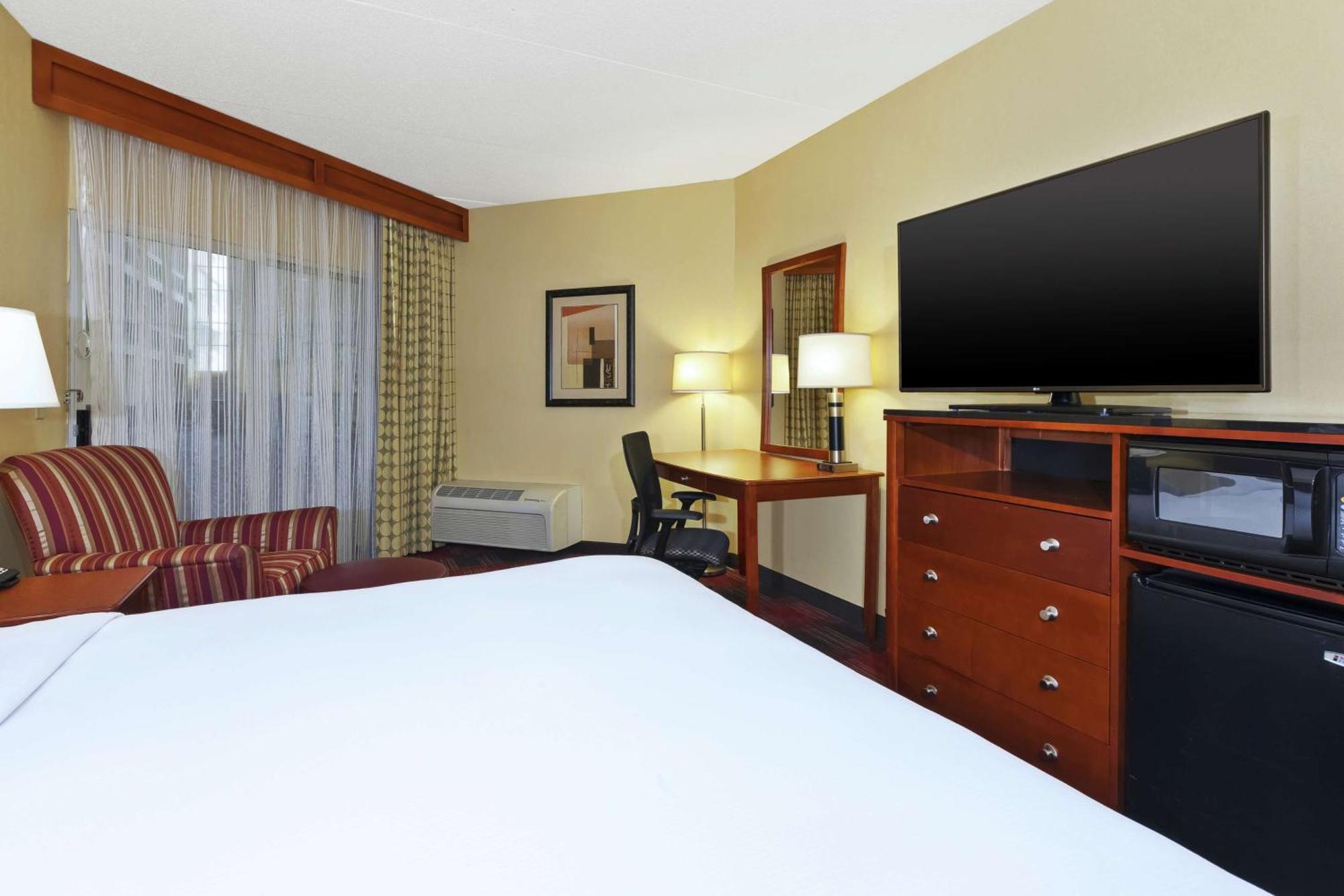 Doubletree By Hilton Holland Hotel Buitenkant foto